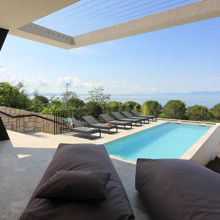 Luxury Seafront Ander Luxury Sea & Fun Zurkovo