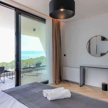 Villa Luxury Seafront Ander Luxury Sea & Fun